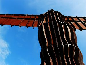 The Angel of the North, fabricated using COR-TEN steel, the structure weighs 208 tonnes.